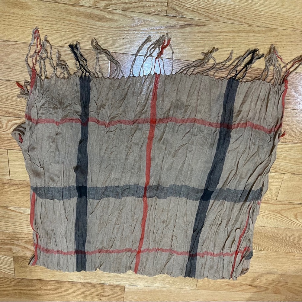 Light plaid scarf